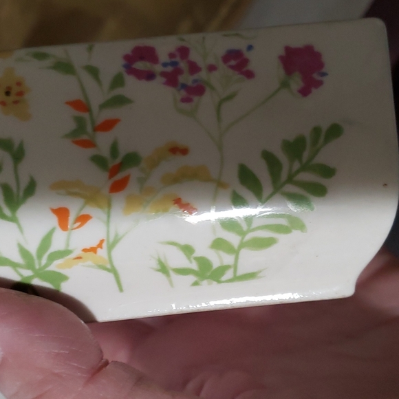 Elizabeth Arden trinket set hand painted - Picture 6 of 8